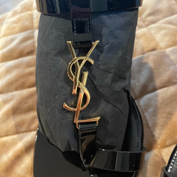 Authentic YSL pantent leather heels size 39 new in box - Picture 6 of 10